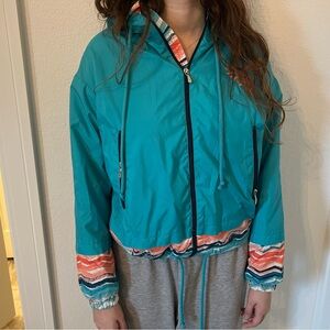 Impermeable and warm blue jacket